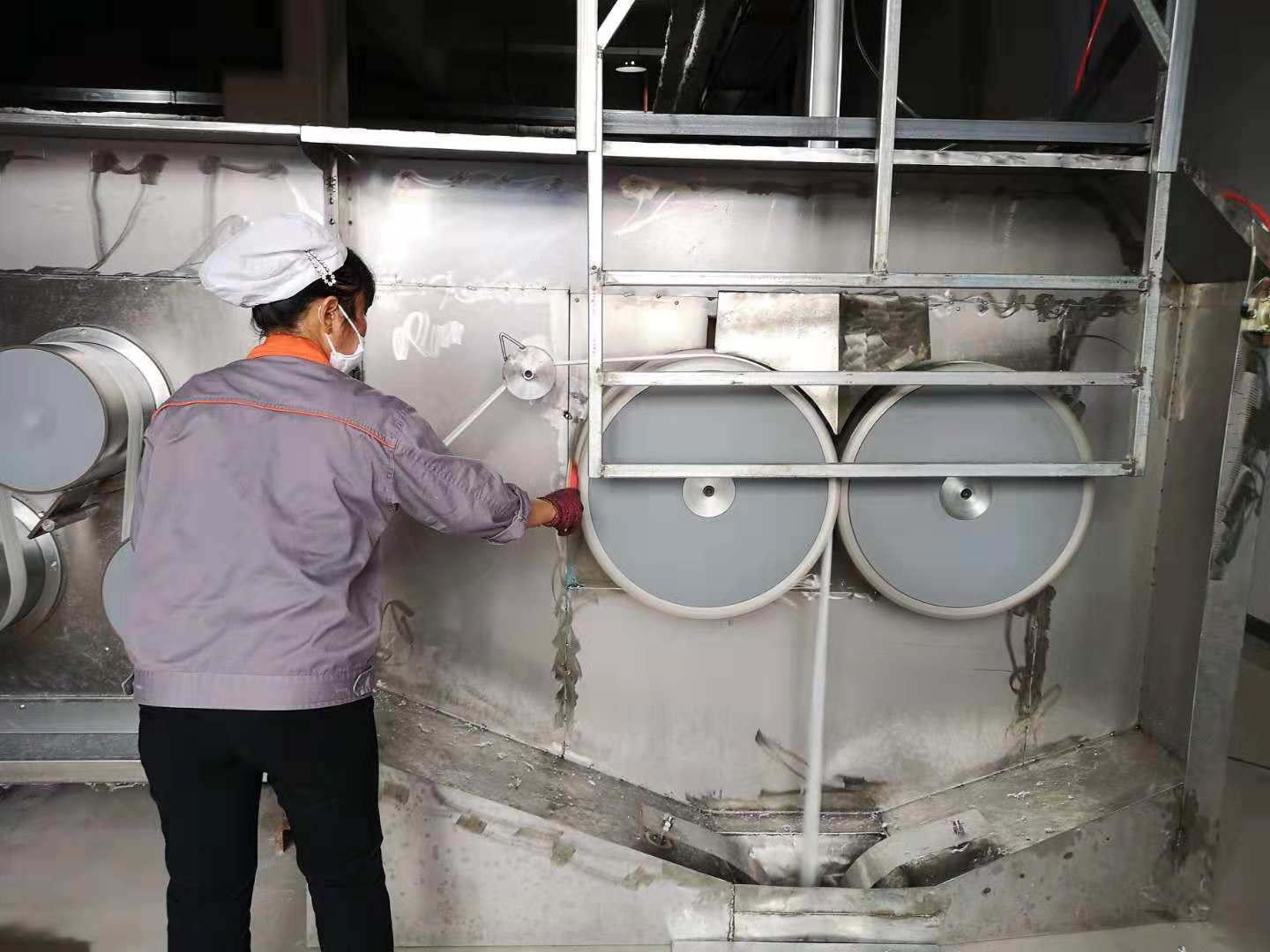 五分厂二期生产线顺利开车